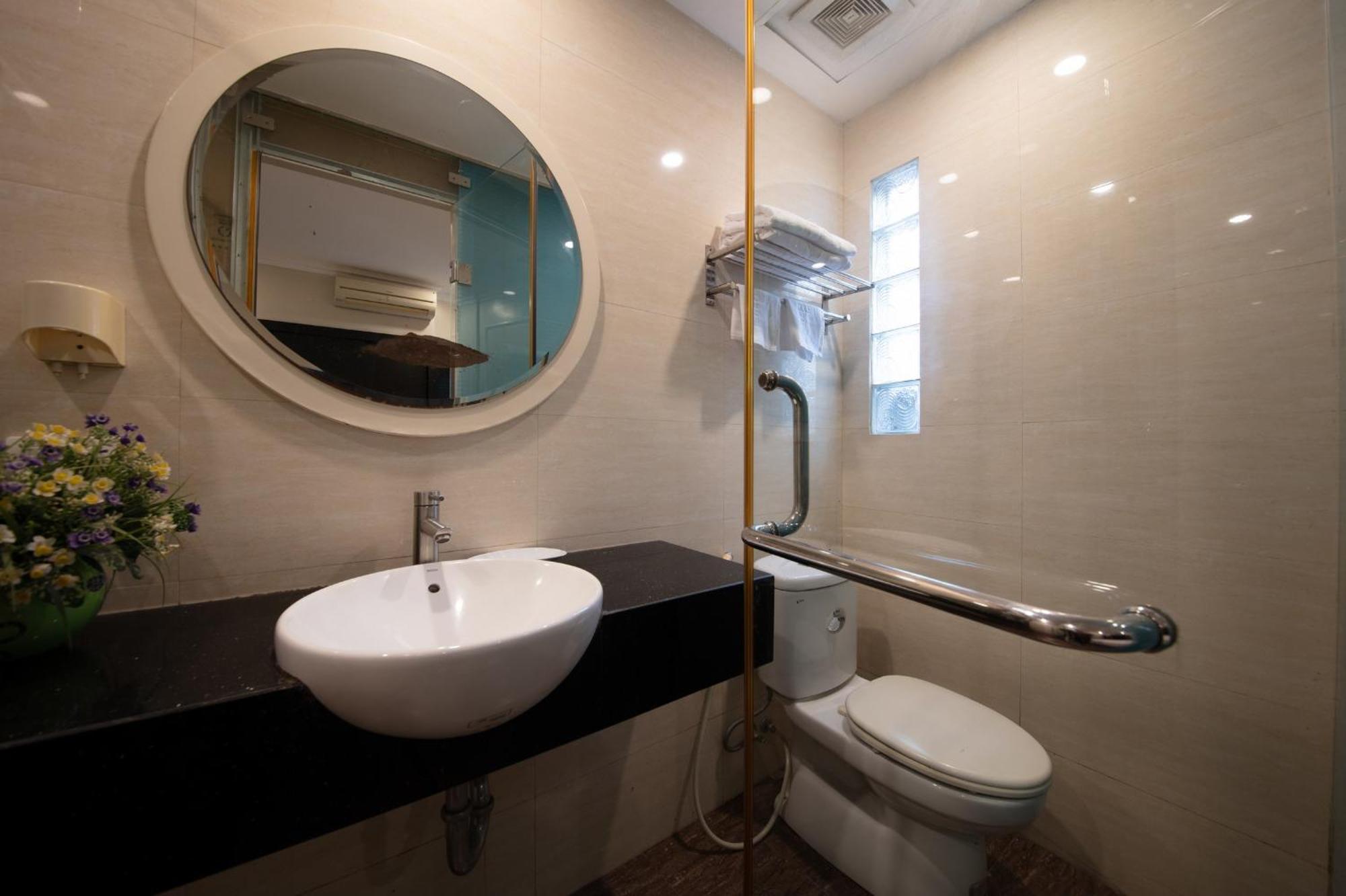 Omina Hanoi Hotel & Travel Exterior foto
